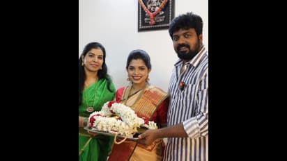 அப்பாவாக போகும் சன் டிவி சீரியல் ஹீரோ! மனைவியின் 5 மாத பேபி ஷவர் போட்டோசை பகிர்ந்த கார்த்தி!