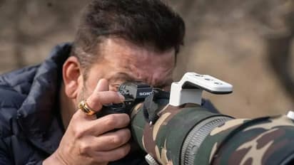 72 కోట్ల ఆస్తిని స్టార్ హీరోకి  రాసిచ్చి చనిపోయిన మహిళా అభిమాని, ఎవరా హీరో, అంత పిచ్చి ప్రేమ ఎందుకు? 