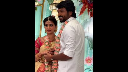 சிறகடிக்க ஆசை சீரியல் ஹீரோவுக்கு சிம்பிளாக நடந்து முடிந்த நிச்சயதார்த்தம்!