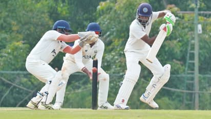 കേരളത്തിന് മുന്നില് ജമ്മു കശ്മീരിന്റെ കൂറ്റന് വിജയലക്ഷ്യം! മറുപടി ബാറ്റിംഗില് ശ്രമം സമനിലയ്ക്കോ ജയത്തിനോ?