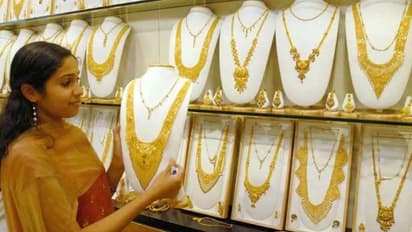 Invest in Gold: బంగారం ఏ రూపంలో కొంటే ఎక్కువ లాభమో తెలుసా?