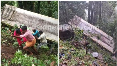നിയന്ത്രണം വിട്ട കെഎസ്ആർടിസി ബസ് റോഡിൽ നിന്നും താഴേക്ക് മറിഞ്ഞു, ബസിൽ 18 യാത്രക്കാർ, 2 പേർക്ക് പരിക്ക്