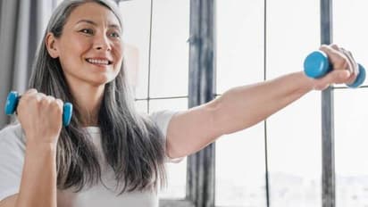 Health Tips: ആർത്തവവിരാമ സമയത്ത് അസ്ഥികളുടെ ആരോഗ്യം കുറഞ്ഞേക്കാം; കഴിക്കേണ്ട ആറ് തരം ഭക്ഷണങ്ങൾ