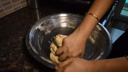 Ghaziabad SHOCKER: Maid uses urine to knead dough for 8 years; arrested