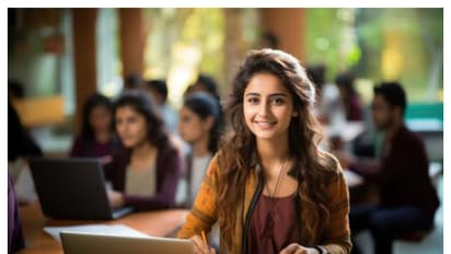 மாணவிகளுக்கு மாதம் ரூ.42000 உதவித்தொகை: எப்போது கிடைக்கும்?