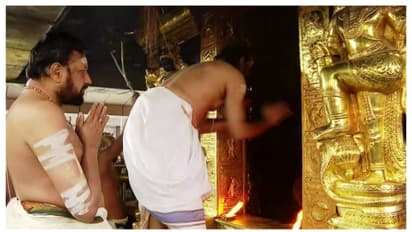 ശബരിമല നടതുറന്നു, തുലാമാസ പൂജകൾക്ക് തുടക്കം, ശബരിമല, മാളികപ്പുറം മേൽശാന്തി നറുക്കെടുപ്പ് നാളെ