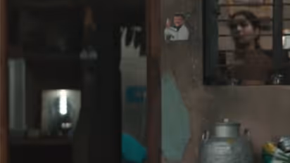 തിയറ്ററില് കാണാൻ തിരക്ക്, ഒടുവില് ഒടിടി റിലീസ് മാറ്റി, മലയാളി നടിയുടെ ചിത്രം സര്പ്രൈസ് ഹിറ്റ്