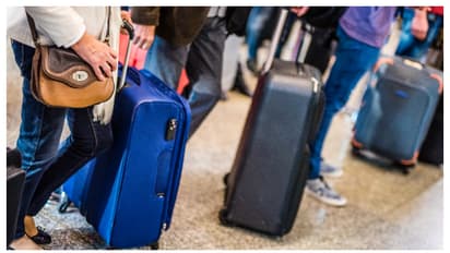 1250 ദിർഹം ശമ്പളം, സൗജന്യ താമസസൗകര്യം, വിസ, ഇൻഷുറൻസ്; യുഎഇയിലെ ഒഴിവുകളിലേക്ക് വാക് ഇൻ ഇന്‍റർവ്യൂ ഉടൻ