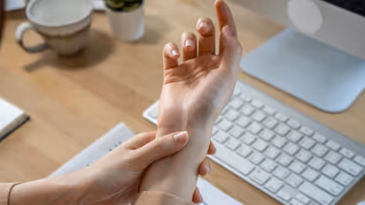 എല്ലുകളുടെയും പല്ലുകളുടെയും ആരോഗ്യത്തിന് വേണ്ട അഞ്ച് വിറ്റാമിനുകള്