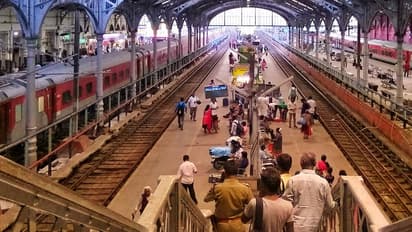 ಇದು ರೈಲ್ವೆ ಪ್ರಯಾಣಿಕರ ಗಮನಕ್ಕೆ, ಇನ್ಮುಂದೆ IRCTC ಬಂದ್ ಮಾಡಲಿದೆ ಈ ಸರ್ವಿಸ್, ನಿಮ್ಮ ಹಣಕ್ಕೆ ನೀವೇ ಜವಾಬ್ದಾರರು!