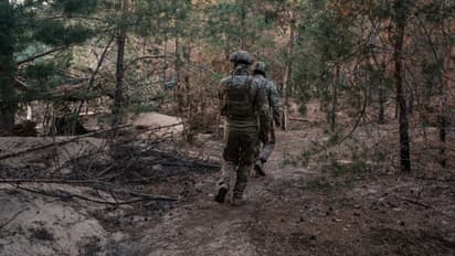 യൂറോപ്പിൽ ആദ്യമെന്ന് മനുഷ്യാവകാശ പ്രവർത്തകർ, പലായനം ചെയ്ത 6 റഷ്യൻ സൈനികർക്ക് വിസ നൽകി ഫ്രാൻസ്