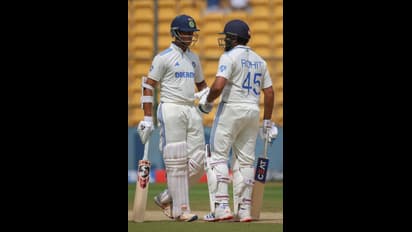 ஒரே நாளில் 2 சாதனை – டெஸ்ட் கிரிக்கெட்டில் 9000 ரன்கள் கடந்து 4ஆவது இந்திய வீரரான விராட் கோலி!