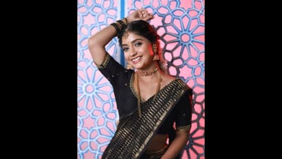 ಕಪ್ಪು ಸೀರೆಯಲ್ಲಿ‌ ಮಿಂಚಿದ ಅಕ್ಷತಾ ದೇಶಪಾಂಡೆ... ಕಿರುತೆರೆ ನಟಿಯ ಅಂದಕ್ಕೆ ಫ್ಯಾನ್ಸ್ ಫಿದಾ