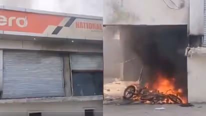 യുപിയിൽ വാഹന ഷോറൂമിന് തീയിട്ട് നാട്ടുകാർ, ചാരമായത് 38 വാഹനങ്ങൾ, അരക്കോടി രൂപയുടെ നഷ്ടം, ഉടമ ചികിത്സയിൽ