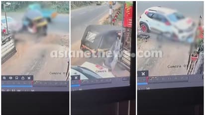 ശബരിമല തീർത്ഥാടകർ സഞ്ചരിച്ച കാറും ഓട്ടോറിക്ഷയും കൂട്ടിയിടിച്ചു, ഓട്ടോ തോട്ടിലേക്ക് മറിഞ്ഞു; 5 പേർക്ക് പരിക്ക്