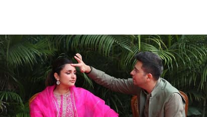 ನಟಿಯರ ಗರ್ಭಧಾರಣೆಯ ರಹಸ್ಯ ಬಿಚ್ಚಿಟ್ಟ ಪರಿಣೀತಿ ಚೋಪ್ರಾ!  ಹೀಗೆಲ್ಲಾ ಉಂಟಾ ಕೇಳ್ತಿರೋ ಫ್ಯಾನ್ಸ್​.. 