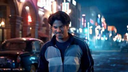 പാന്‍ ഇന്ത്യന്‍ പ്രേക്ഷകരിലേക്ക് റെട്രോ ദുല്‍ഖര്‍; 'ലക്കി ഭാസ്‍കര്‍' ട്രെയ്‍ലര്‍