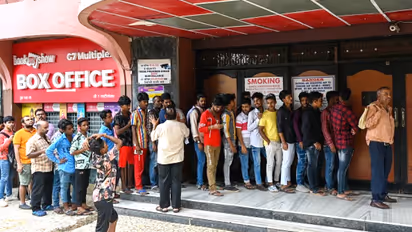 സെപ്റ്റംബറില്‍ 1066 കോടി നേടി ഇന്ത്യന്‍ സിനിമ! കളക്ഷന്‍ 'ടോപ്പ് 10' ല്‍ രണ്ട് മലയാള ചിത്രങ്ങള്‍