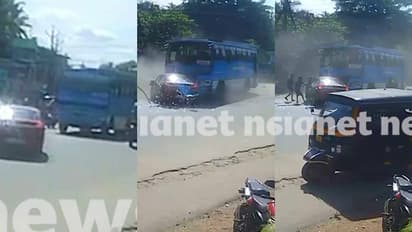 മരണപ്പാച്ചിലിന്റെ ദൃശ്യങ്ങൾ പുറത്ത്; ഓവർടേക്ക് ചെയ്തുവന്ന ബസ് എതിരെ വന്ന കാറിലേക്ക് ഇടിച്ചുകയറി