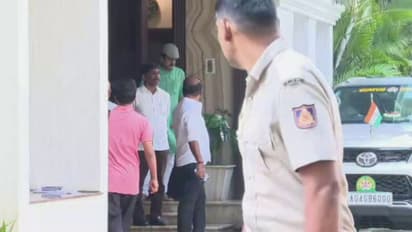 ರಂಗೇರಿದ  ಚನ್ನಪಟ್ಟಣ ಅಖಾಡ- ದೋಸ್ತಿಗೆ 'ಕೈ' ಕೊಟ್ಟ ಸೈನಿಕ? ಜೆಡಿಎಸ್-ಬಿಜೆಪಿಗೆ ಬಿಗ್ ಶಾಕ್ ಕೊಟ್ಟ ಕನಕಪುರ ಬಂಡೆ