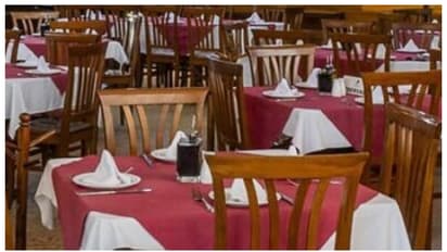 8,700 രൂപയുടെ ഭക്ഷണം കഴിച്ചു, പിന്നാലെ സിഗരറ്റ് വലിച്ച് വരമെന്ന് പറഞ്ഞിറങ്ങിയ ദമ്പതികള് പറ്റിച്ചെന്ന് പരാതി