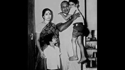 ரன்னிங்  - சேசிங்கோடு எம்.ஜி.ஆர் தலைமையில் நடந்த வில்லன் நடிகர் அசோகன் காதல் திருமணம்!