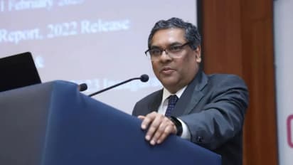 இந்தியாவின் அடுத்த தலைமை நீதிபதி; வெளியான அதிகாரப்பூர்வ அறிவிப்பு - யார் இந்த சஞ்சீவ் கண்ணா?