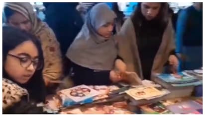 35 പുസ്തകങ്ങൾ, 800 ബിരിയാണി, 1300 ഷവർമ, 1600 ചിക്കൻ സാൻവിച്ച്; ലാഹോർ പുസ്തകമേളയിൽ വിറ്റുപോയതെന്ന് സോഷ്യൽ മീഡിയ