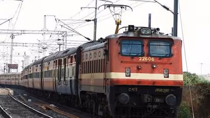 ട്രെയിൻ യാത്രക്കാരുടെ ശ്രദ്ധയ്ക്ക്, ഇന്ന് മുതൽ കേരളത്തിൽ ഓടുന്ന 36 ട്രെയിനുകളുടെ സമയക്രമത്തിൽ മാറ്റം