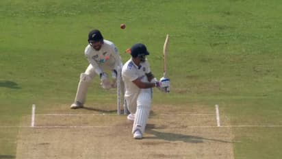 'സാധാരണഗതിയിൽ അത് സിക്സ് അടിക്കേണ്ട പന്ത്, കോലി ബൗൾഡാവുന്നത് കണ്ട് ഞാൻ അത്ഭുതപ്പെട്ടു', മിച്ചൽ സാന്റ്നർ