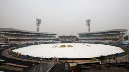 മഴ തന്നെ, മഴയോട് മഴ! രണ്ടാം ദിവസവും മഴയില് കുതിര്ന്നേക്കും; കേരളം-ബംഗാള് രഞ്ജി മത്സരം വൈകും