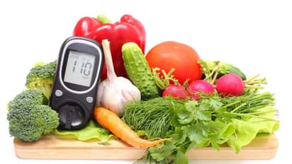 Health Tips :  ബ്ലഡ് ഷു​​ഗർ അളവ് നിയന്ത്രിക്കാൻ സഹായിക്കുന്ന ഫെെബർ അടങ്ങിയ ഏഴ് ഭക്ഷണങ്ങൾ