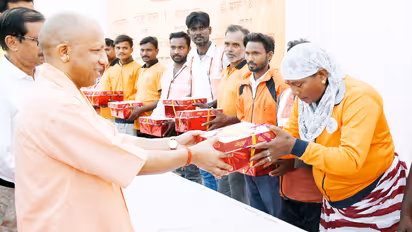 Safai Mitras are the cornerstone of a clean and beautiful city: CM Yogi Adityanath