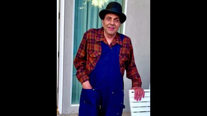 ಪಾಪಾ ಮಿಸ್ಸಿಂಗ್ ಯು, ಸನ್ನಿ ಡಿಯೋಲ್ ಪೋಸ್ಟ್‌ನಿಂದ ಅಭಿಮಾನಿಗಳಲ್ಲಿ ಹೆಚ್ಚಿದ ಆತಂಕ!