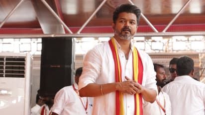 தலைவர் மாடுலேஷனில் மாநாட்டை தெறிக்க விட்ட தளபதி! விஜய்க்கு இருந்த தைரியம் ஏன் ரஜினிக்கு இல்லை?