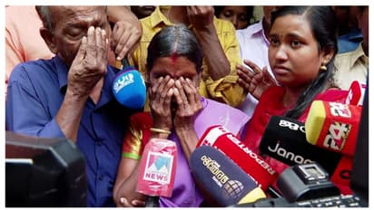 'സ്നേഹിച്ച് കൊണ്ടുവന്ന കുറ്റത്തിനല്ലേ എന്റെ മകനോടീ ക്രൂരത ചെയ്തത്? വേറൊരു തെറ്റും അവൻ ചെയ്തില്ലല്ലോ'