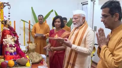 മോദിക്കൊപ്പം ഗണേശപൂജ: ഇത്തരം കൂടിക്കാഴ്ചകൾ അനിവാര്യമെന്ന് ചീഫ് ജസ്റ്റിസ്; 'ജുഡീഷ്യൽ വിഷയങ്ങൾ ചർച്ചയായില്ല'