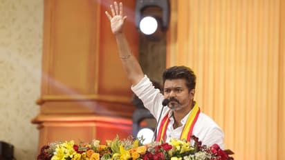 "உன்னால் மட்டுமே முடியும்"; விஜய் கொடுத்த ஊக்கம் - தரமான த.வெ.க கொள்கை பாடலை எழுதியது யார் தெரியுமா?