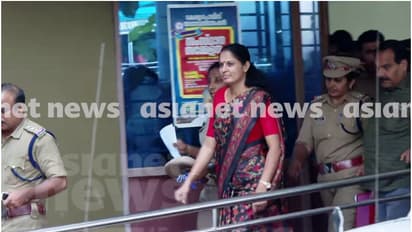 ദിവ്യ ജയിലിലേക്ക്; രണ്ടാഴ്ചത്തേക്ക് റിമാൻഡ് ചെയ്തു, മജിസ്ട്രേറ്റിന്റെ വീടിന് മുന്നിൽ കരിങ്കൊടി പ്രതിഷേധം