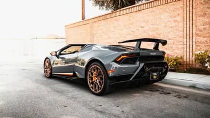 ഈ ആഡംബര വില്ല വാങ്ങിയാൽ ലംബോർഗിനി ഫ്രീ, വിമർശിച്ചും അനുകൂലിച്ചും സോഷ്യൽ മീഡിയ