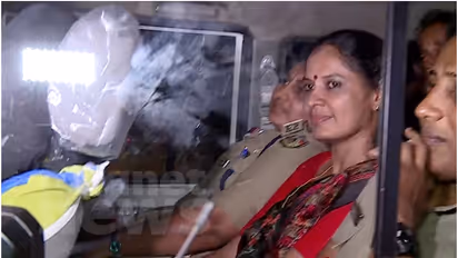 ദിവ്യ അഴിക്കുള്ളില്‍; പുള്ളിക്കുന്ന് വനിതാ ജയിലിലെത്തിച്ചു, ജാമ്യാപേക്ഷയെ എതിർക്കുമെന്ന് നവീന്‍റെ കുടുംബം