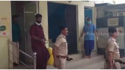 കടയ്ക്കൽ പൊലീസ് സ്റ്റേഷനിൽ ആത്മഹത്യാ ശ്രമം; പ്രതി കഴുത്തു മുറിച്ചു