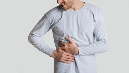 यकृताच्या आरोग्याची काळजी: लक्षणे ओळखा, आजार टाळा