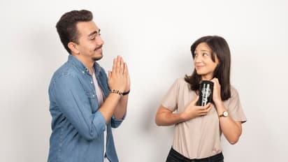 महिलाएं या पुरुष: जानें सबसे पहले किसमें आती है मैच्योरिटी