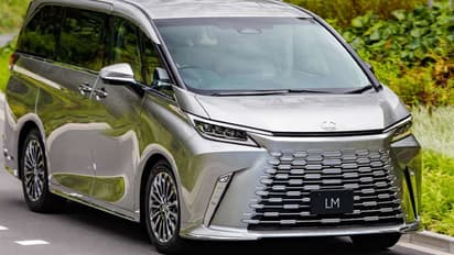 ലെക്സസ് LM 350h ബുക്കിംഗ് പുനരാരംഭിച്ചു