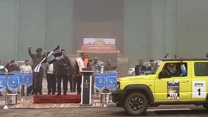 விமானப்படை வீரர்களை கௌரவித்த முதல்வர் பெமா காண்டு