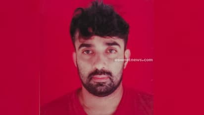 സസ്പെൻഷനിലായ യുപി സ്കൂൾ അധ്യാപകൻ്റെ വീട്ടിൽ പരിശോധന, പിന്നാലെ അറസ്റ്റ്; പിടികൂടിയത് വൻ കള്ളനോട്ട് ശേഖരം