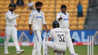 'സുന്ദര് ജഡേജ'; മുംബൈ ടെസ്റ്റില് കിവീസ് കറങ്ങി വീണു; ജഡ്ഡുവിന് അഞ്ച് വിക്കറ്റ്, സുന്ദറിന് നാല്