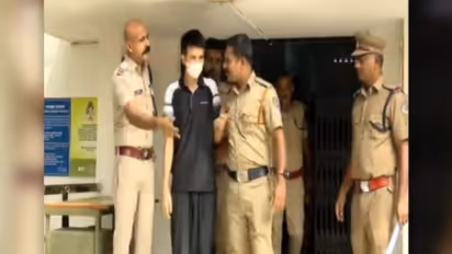 'വെറുതെയിരുന്ന് ലൈക്കും ഷെയറും ചെയ്താൽ പണം, കിട്ടിയത് പിന്നെ ഇരട്ടിക്കും'; ലക്ഷങ്ങൾ തട്ടിയ യുവാക്കൾ പിടിയിൽ