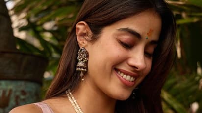 Janhvi Kapoor: నెట్ ప్లిక్స్ వెబ్ సీరిస్ లో  జాన్వీకపూర్, పూర్తి వివరాలు